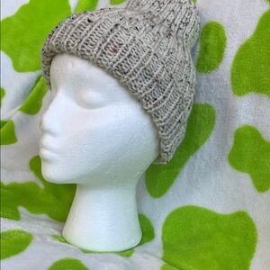 Speckled Knit Beanie - Gray